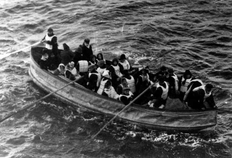 titanic-lifeboat