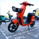 ЦАХИЛГААН ДУГУЙ, СКҮҮТЭРИЙН ЗОГСООЛ ХИЙЖ БАЙНА