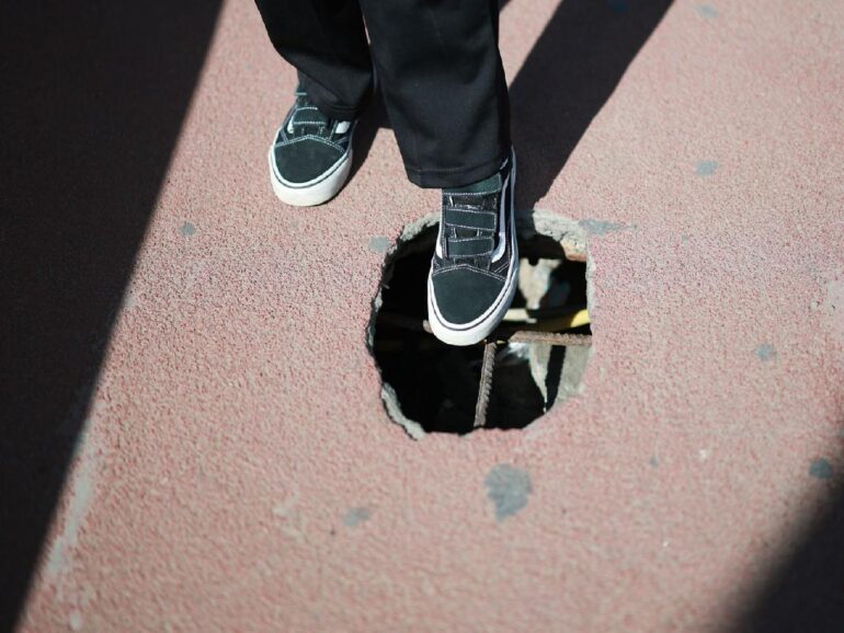 large-68b7e839dceb081e87ba55db