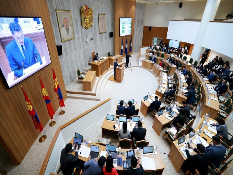 large-68ccdfdcf9b047338a080d7d