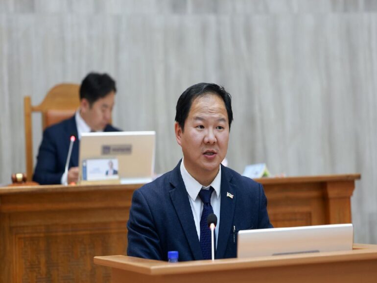 large-68cd5d48f9b047338a080d87