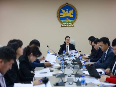 large-68d0db0bf9b047338a080d8c