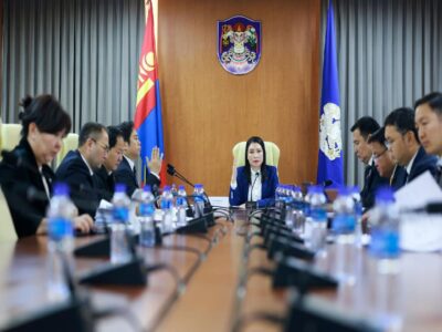 large-68f07031f9b047338a080e2a